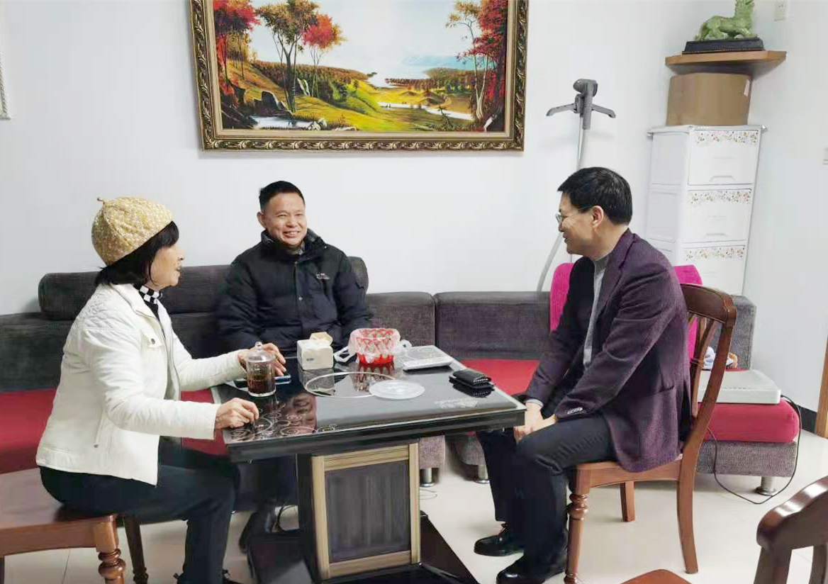 20210222845660.jpg 1、楊宏偉慰問老領導姜仕達和李潤章0_副本.jpg